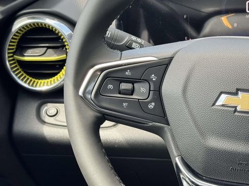 New 2026 Chevrolet Trax LT w/ Sunroof Package FWD image 16