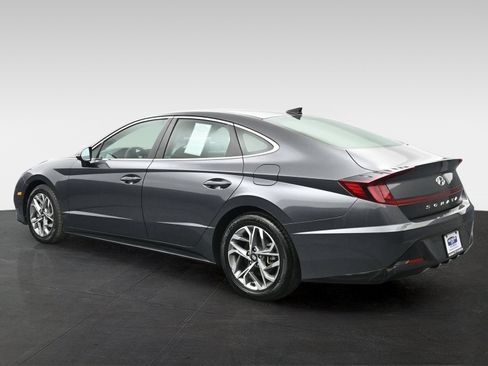 Certified 2023 Hyundai Sonata SEL w/ Preferred Accessory Package FWD image 5