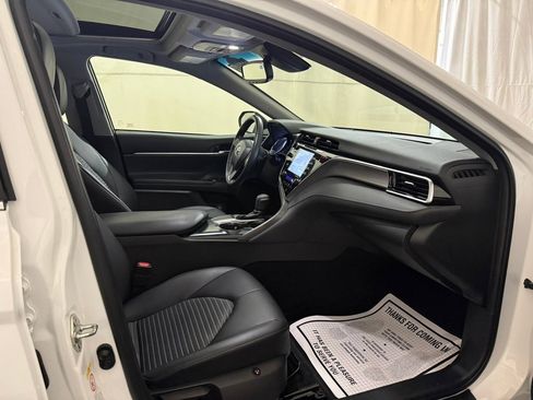 Used 2018 Toyota Camry SE image 29