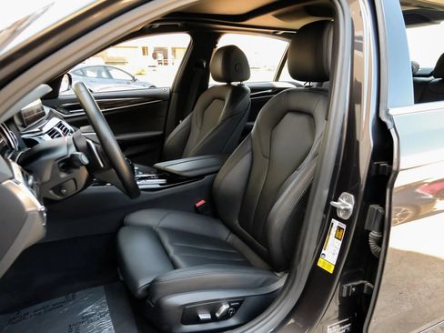 Used 2018 BMW 530i RWD image 42