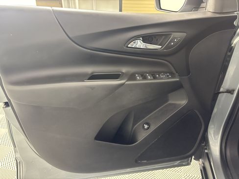 Used 2024 Chevrolet Equinox LT AWD/4WD image 13