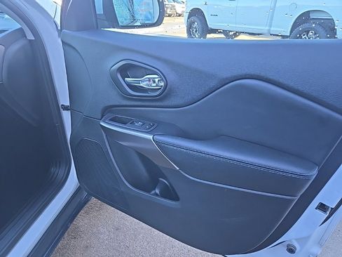 Used 2021 Jeep Cherokee Latitude image 72