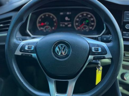 Used 2019 Volkswagen Jetta FWD image 17