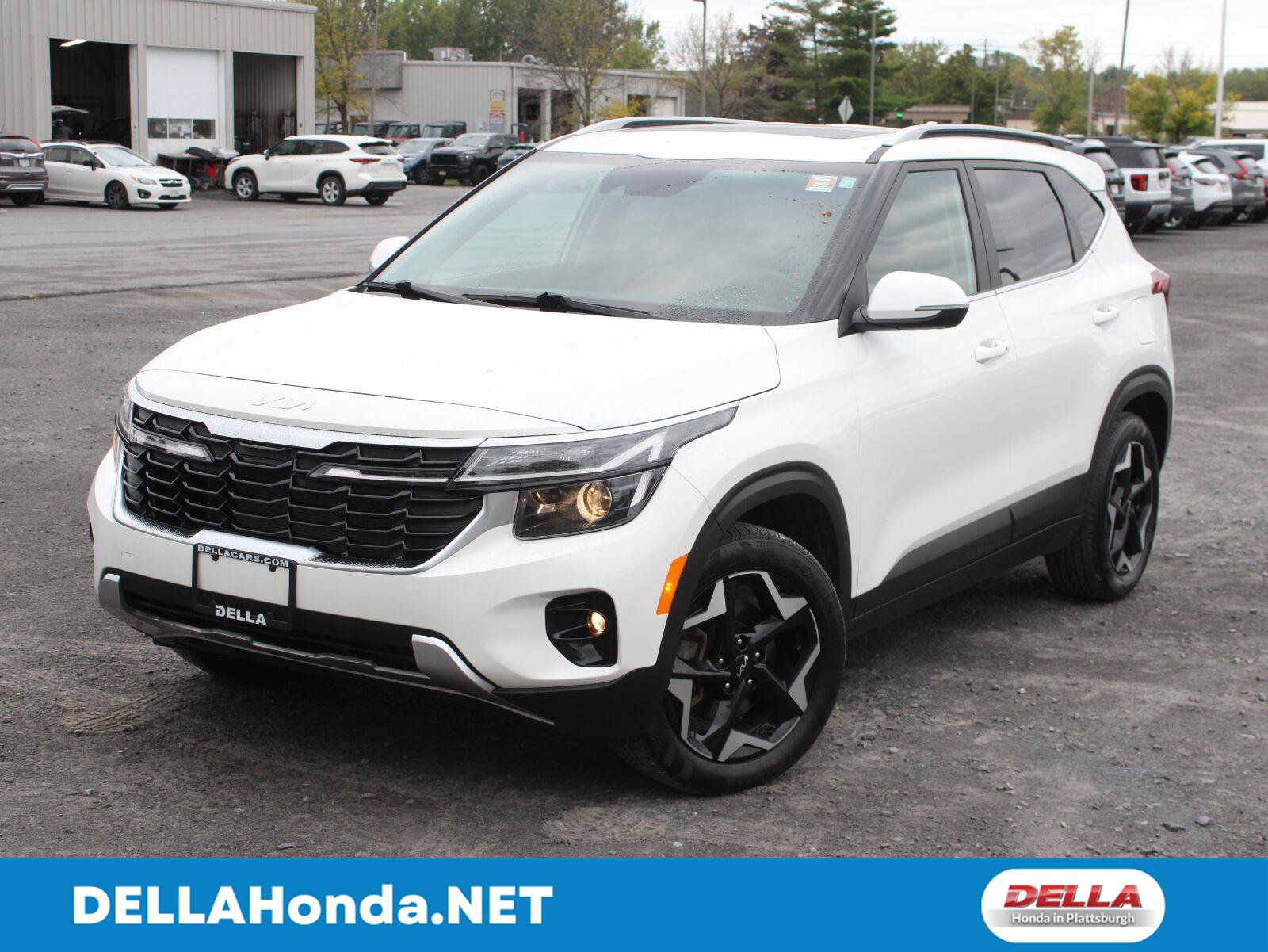 Used 2024 Kia Seltos EX AWD/4WD image 1