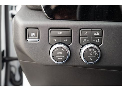 New 2026 GMC Sierra 1500 SLT AWD/4WD image 31