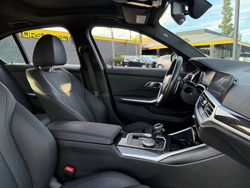 Used 2020 BMW 330i Sedan w/ Convenience Package image 17