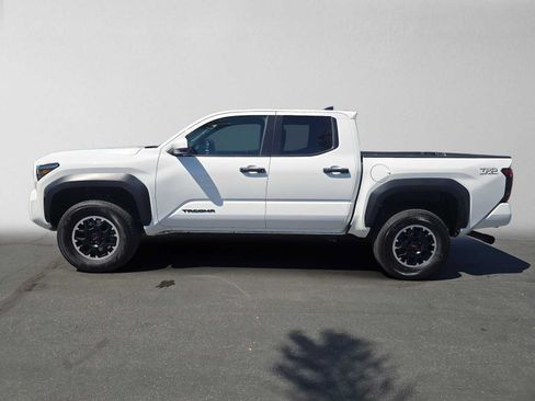 Used 2024 Toyota Tacoma TRD Off-Road AWD/4WD image 6
