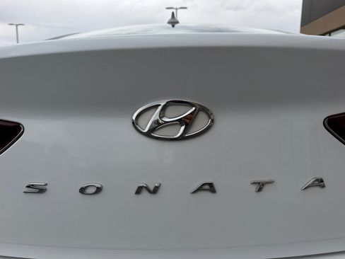 Used 2018 Hyundai Sonata Limited w/ Limited Ultimate Package 03 FWD image 24