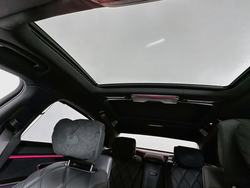 Certified 2024 Mercedes-Benz Maybach S 680 4MATIC image 24