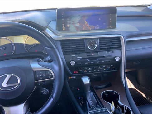 Used 2022 Lexus RX 350L Premium w/ Premium Package image 7