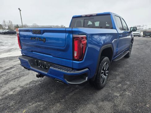 Used 2022 GMC Sierra 1500 AT4 w/ AT4 Premium Package image 2
