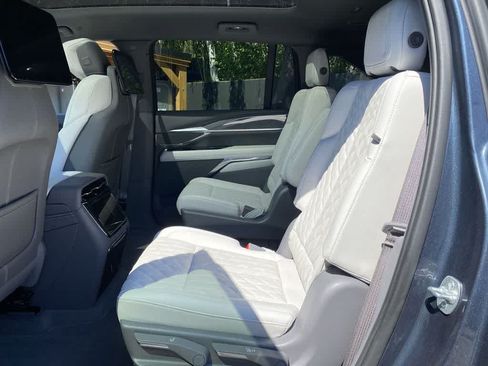 Certified 2025 Cadillac Escalade IQ Luxury 1 w/ Smart Trailering package AWD/4WD image 17