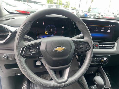 Used 2025 Chevrolet TrailBlazer LT image 29