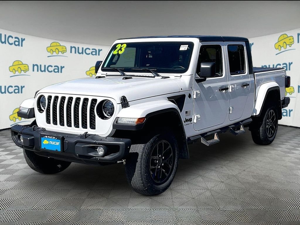 Used 2023 Jeep Gladiator Sport AWD/4WD image 3