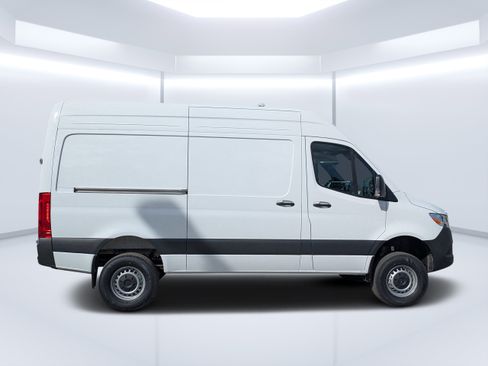 New 2026 Mercedes-Benz Sprinter 144 Cargo image 4