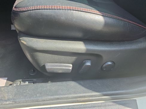 Used 2017 Toyota Camry SE FWD image 17