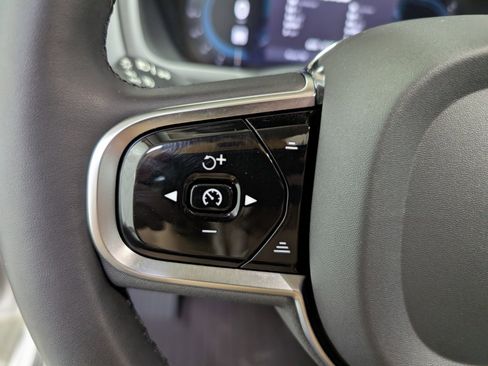 Used 2024 Volvo XC90 B6 Plus w/ Protection Package Premier image 20