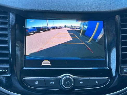 Used 2021 Chevrolet Trax LT w/ Premium Seat Package AWD/4WD image 21