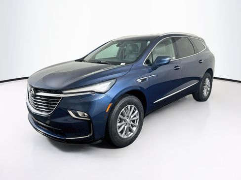 Used 2023 Buick Enclave Essence w/ Trailering Package, 5000 lbs. FWD image 3