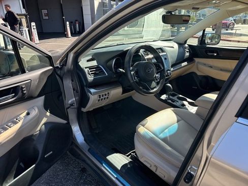 Used 2019 Subaru Outback 2.5i Limited image 9