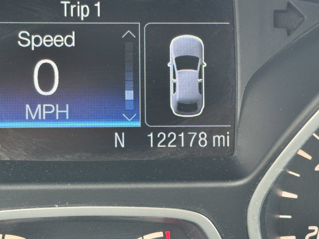 Used 2015 Ford Escape SE w/ Equipment Group 201A AWD/4WD image 18