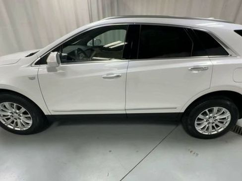 Used 2019 Cadillac XT5 AWD image 5