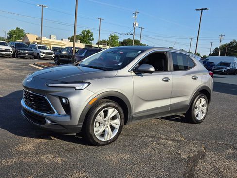Used 2025 Buick Encore GX Preferred FWD image 3