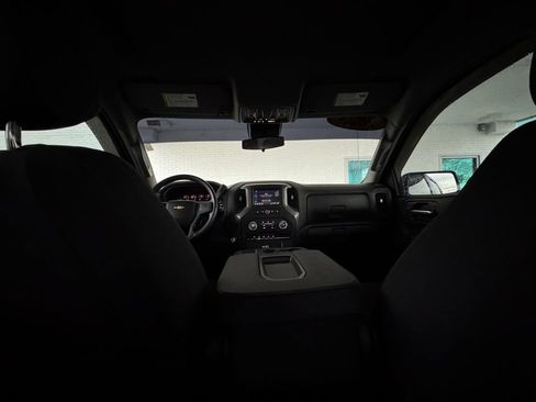 Used 2025 Chevrolet Silverado 1500 Custom image 27