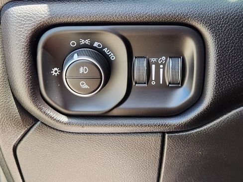 Used 2025 RAM 2500 Laramie w/ Night Edition AWD/4WD image 21