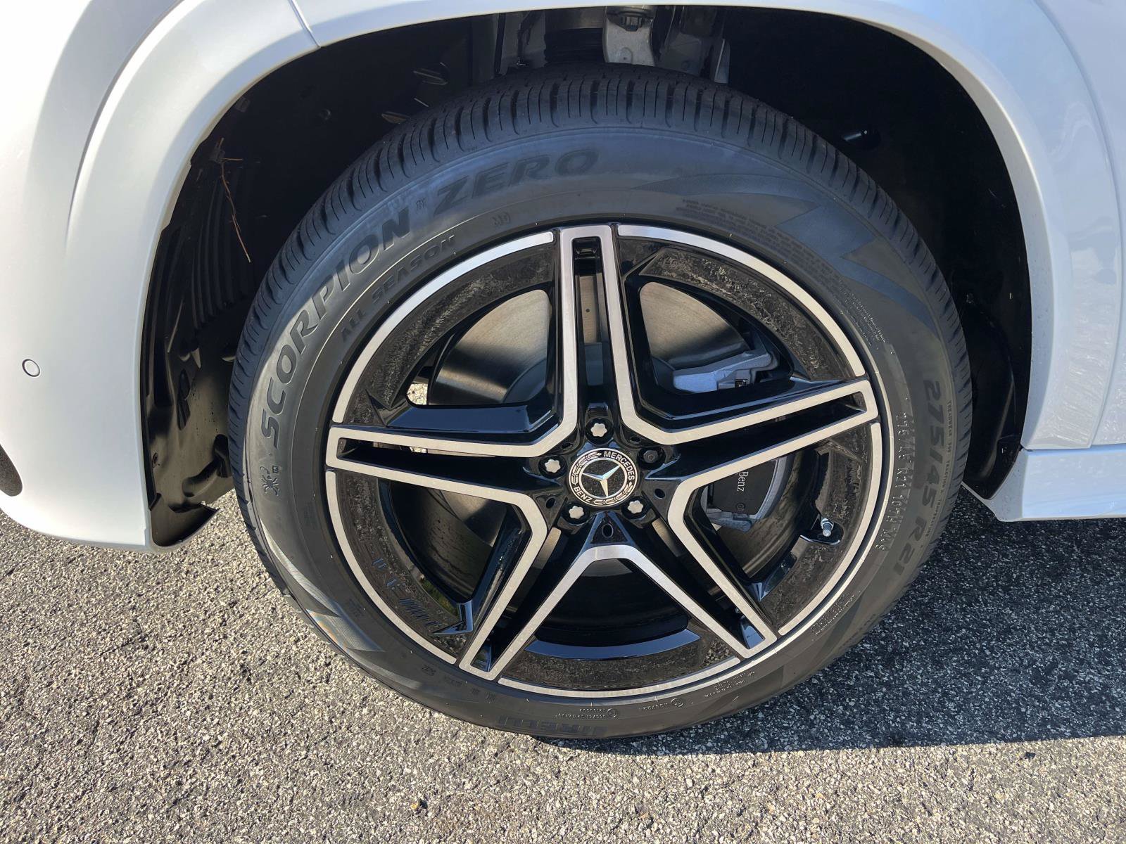New 2027 Mercedes-Benz GLS 450 4MATIC image 16