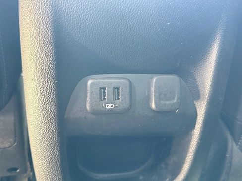Used 2022 Chevrolet Colorado LT w/ Fleet Safety Package RWD image 25