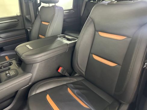 Used 2025 GMC Sierra 3500 AT4 w/ AT4 Premium Plus Package AWD/4WD image 24