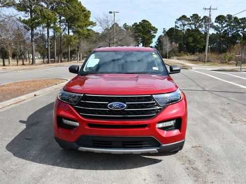 Used 2020 Ford Explorer XLT w/ Equipment Group 202A image 8