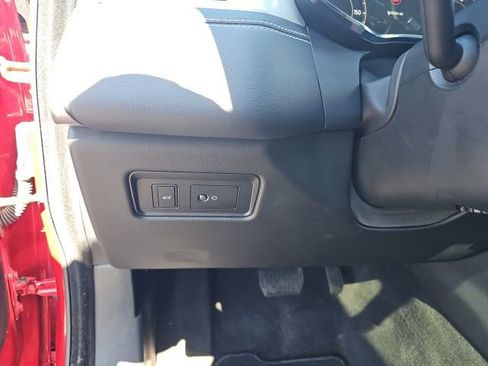 Used 2024 Jaguar F-PACE R-Dynamic S image 39