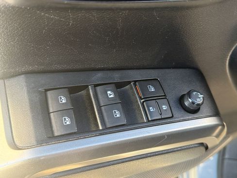 Used 2021 Toyota Tacoma SR5 image 12