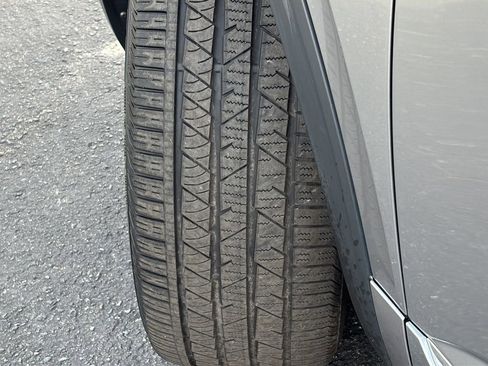 Used 2022 Volkswagen Atlas SEL Premium image 11