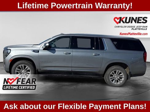 Used 2023 GMC Yukon XL SLT w/ SLT Premium Package AWD/4WD image 7