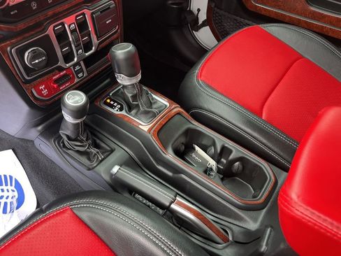Used 2020 Jeep Gladiator Rubicon AWD/4WD image 10