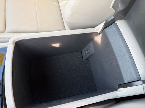 Certified 2022 Volkswagen Atlas SE w/ Black Wheel Package image 17