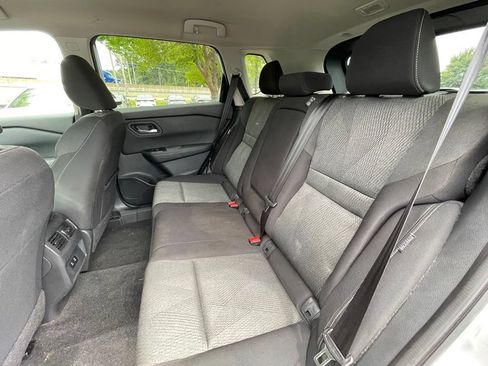 Used 2024 Nissan Rogue SV FWD image 26