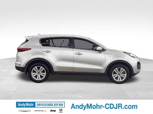 Used 2017 Kia Sportage LX AWD/4WD image 8