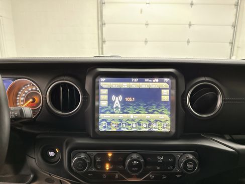 Used 2019 Jeep Wrangler Unlimited Sahara w/ Dual Top Group image 31