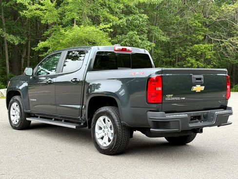 Used 2018 Chevrolet Colorado LT w/ LT Convenience Package image 2