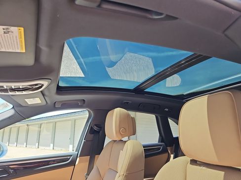 Certified 2026 Porsche Macan AWD/4WD image 12