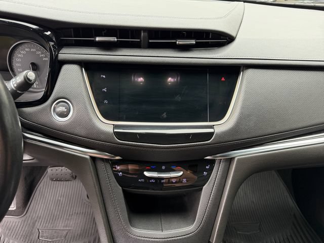 Used 2022 Cadillac XT5 Premium Luxury w/ Technology Package AWD/4WD image 19
