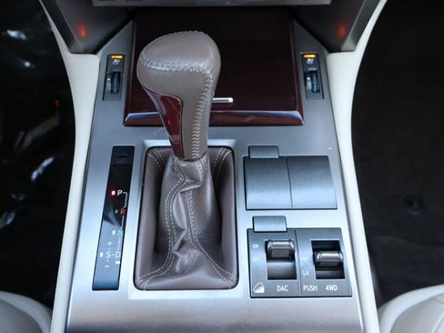 Used 2015 Lexus GX 460 w/ Premium Package image 37