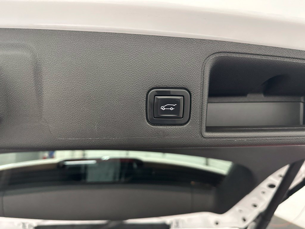 Used 2022 GMC Terrain SLT AWD/4WD image 36