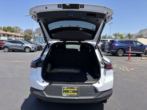 New 2026 Chevrolet Equinox EV LT AWD/4WD image 14