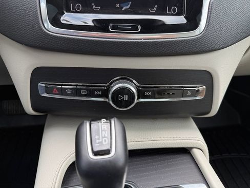 Used 2020 Volvo XC90 T5 Momentum w/ Protection Package Premier AWD/4WD image 20