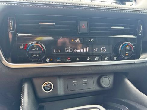 Used 2023 Nissan Rogue SL w/ SL Premium Package AWD/4WD image 23
